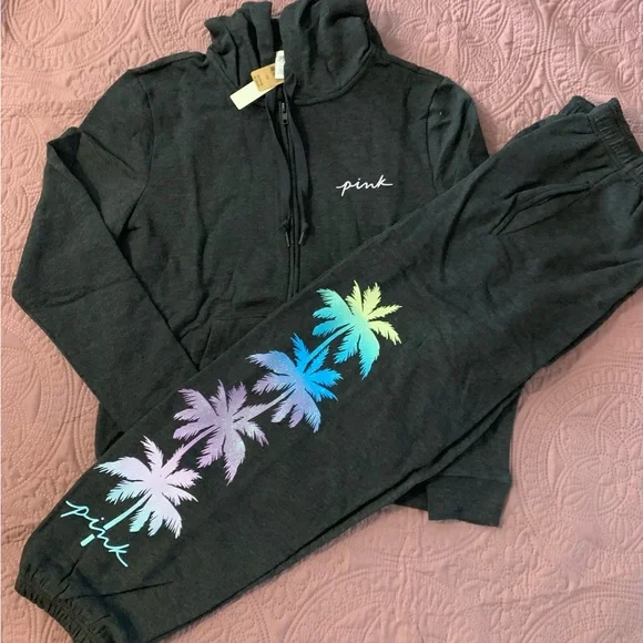 ❤️SOLD OUT❤️ Pink 2-Piece Shine Palm Zip Up Hoodie & Campus Sweatpants - Picture 1 of 8